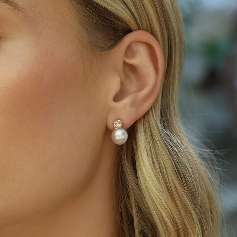 Luna ER YG - content