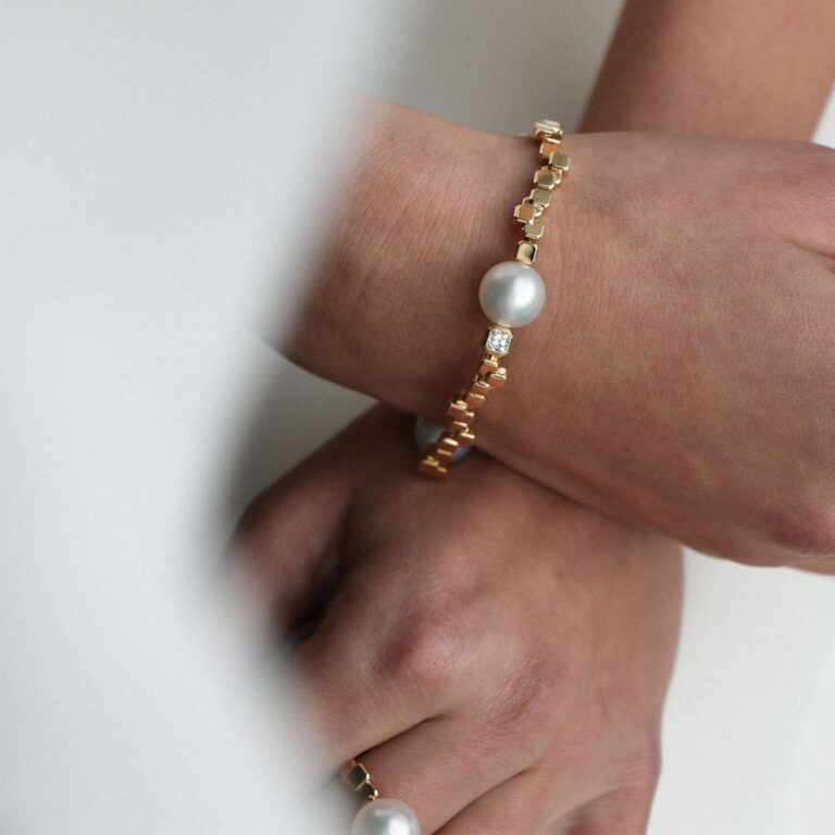 Nouveau Meridian Bracelet YG Lifestyle