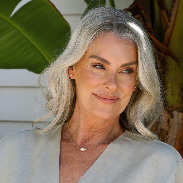 173521 Keshi Pearl Studs WG - content