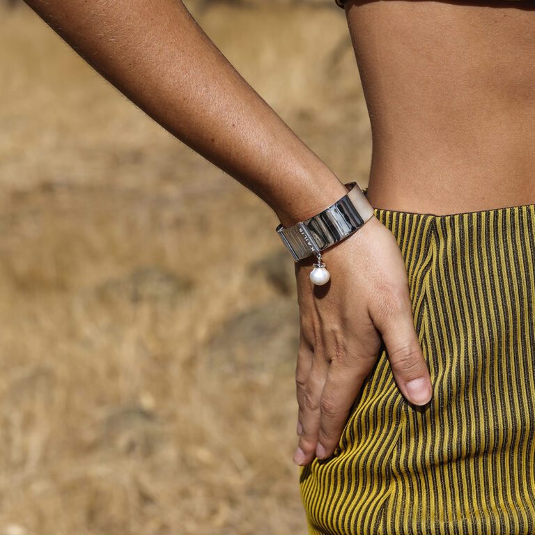 Clip Bangle lifestyle