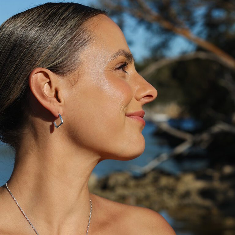 Essi Earrings, lifestyle